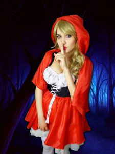 Косплей Красная Шапочка (Cosplay Red Riding Hood)